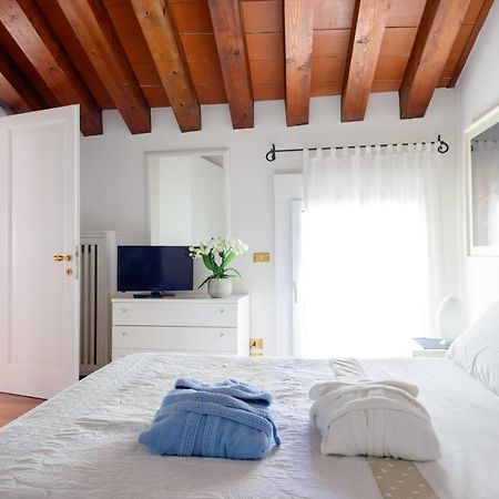 Apartment Deluxe Isola Di Mezzo Treviso Buitenkant foto