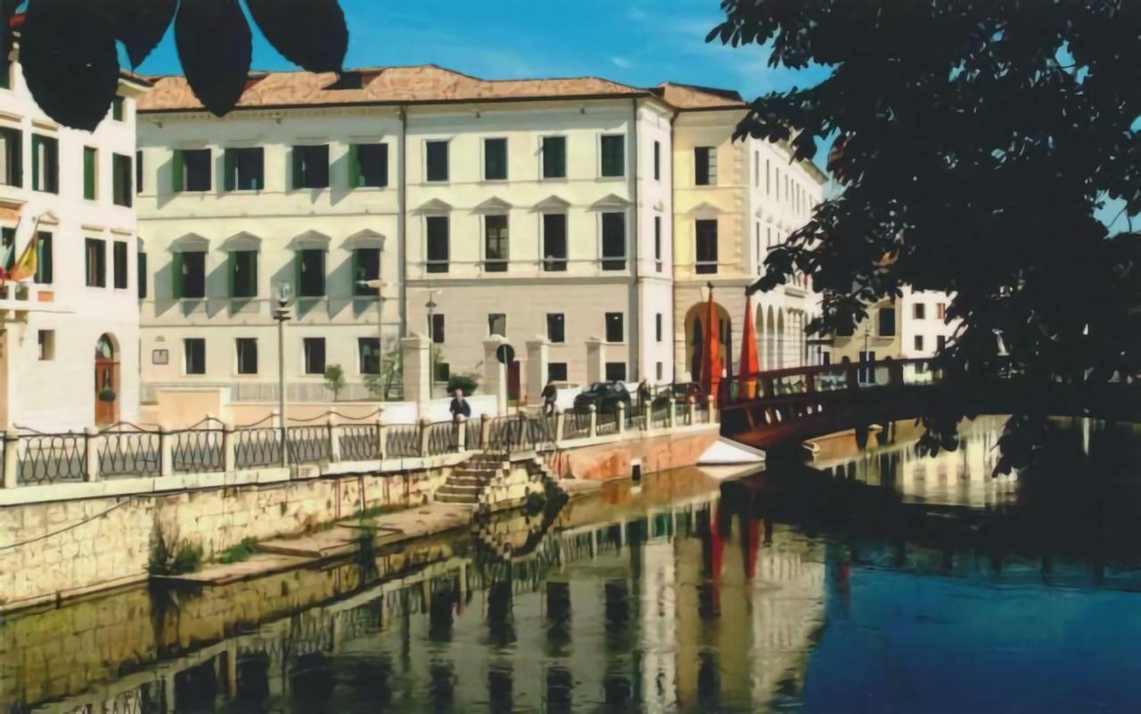 Apartment Deluxe Isola Di Mezzo Treviso Buitenkant foto